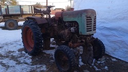 В Астраханской области работает 64-летний трактор