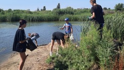 В Астраханской области очистили от мусора 400 километров берегов рек
