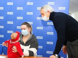 В Астрахани депутат Госдумы РФ Леонид Огуль открыл неделю приёмов