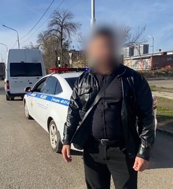 В Астрахани любителя езды по тротуару нашли по видео в Сети