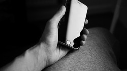 Российский учёный рассказал, как вычислить слежку через камеру смартфона