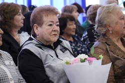 Народный учитель РФ из Астрахани подаёт пример верности профессии