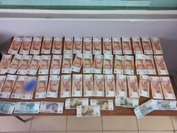 Астраханец украл деньги с карты сожителя соседки
