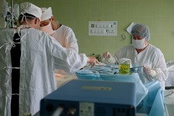 За полтора месяца в Астрахани провели операции нескольким пациентам с редкими диагнозами