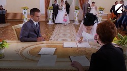 В 2023 году в Астраханской области зарегистрировали 5623 брака