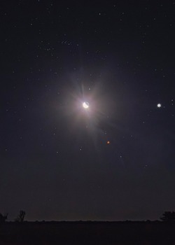 Астраханский фотограф запечатлела парад планет