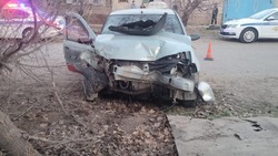 Несовершеннолетняя астраханка разбила автомобиль маминого друга