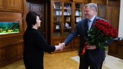 Игорь Бабушкин поздравил с юбилеем главу регионального управления Росреестра