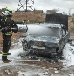 В Астраханской области из-за неисправности загорелся автомобиль