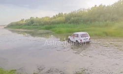 Астраханцы незаконно выезжают на берега водоёмов