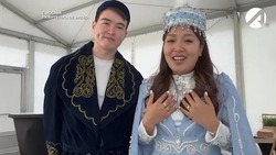 Астраханцы заключили брак на Всероссийском свадебном фестивале