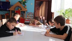 Астраханские дети написали письма бойцам СВО