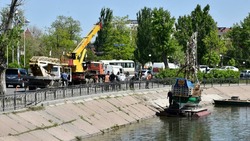 В Астрахани спустили на воду копию военного фрегата «Орёл»