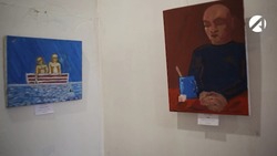 В Астрахани работает выставка самобытного художника