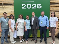 Астраханцы демонстрируют аграрные успехи на выставке «Всероссийский день поля — 2025»