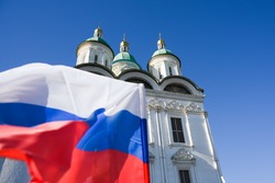 Игорь Мартынов поздравил астраханцев с Днём России