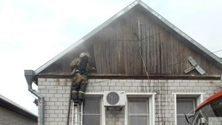 В Советском районе Астрахани горел жилой дом