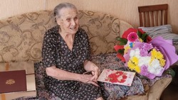 В Астраханской области поздравили со 103-летием труженицу тыла