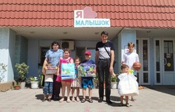 Астраханка подарила семью шестерым сиротам