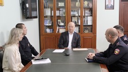 Астраханский «народный участковый» встретился с главой областного центра