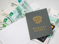 В Астраханской области работодатель задолжала своим сотрудникам более миллиона рублей