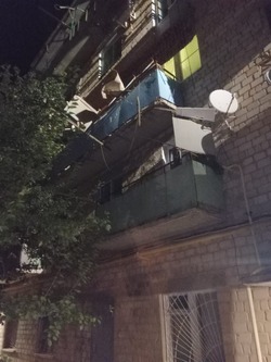 Ночью в Астраханской области обрушился балкон с людьми