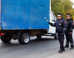 За уик-энд на дорогах Астраханской области остановили 1515 человек за нарушение ПДД