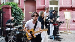 Астраханская картинная галерея приглашает в музейный дворик