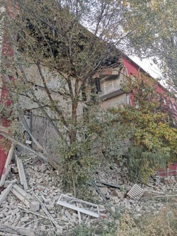 В Астрахани обрушилось несколько этажей аварийного общежития АГУ