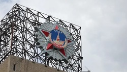 В Астрахани отреставрировали 300-килограммовый орден Победы