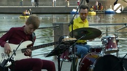 Астраханцам вновь сыграют музыку на воде и траве