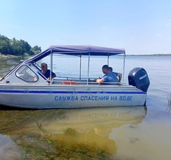 В Астраханской области перевернулся катер