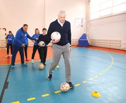 Леонид Огуль предложил организовать в Астрахани футбольную секцию для детей с ОВЗ