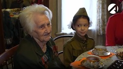 В Астрахани ветерана Великой Отечественной войны поздравили со 100-летием 