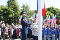 Игорь Бабушкин поздравил астраханцев с Днём государственного флага России