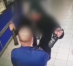 Астраханец напал на охранника при попытке украсть алкоголь