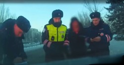 Волгоградца накажут за езду на иномарке с фальшивыми госномерами