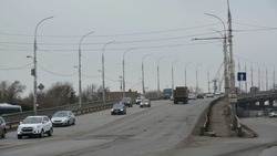 В Астрахани меняют работу светофоров у Нового моста