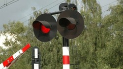 Железнодорожный переезд в Трусовском районе временно закроют
