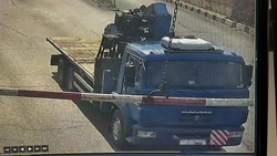 Мэрия Астрахани напоминает о запрете проезда большегрузов по Старому мосту