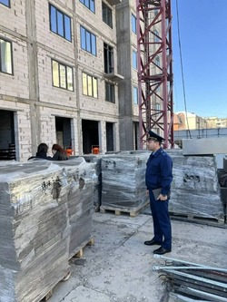 В Астрахани мужчина погиб после падения с 19 этажа