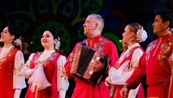 Концерт Астраханского ансамбля песни и танца прошёл с аншлагом