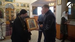 Игорь Бабушкин передал православным в Туркменистане икону Александра Невского