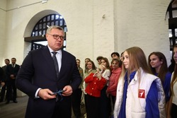 Губернатор Астраханской области дал старт акции «Ёлке желаний»