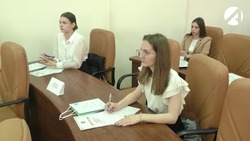 Астраханские студенты и школьники попробовали себя в роли работников администрации