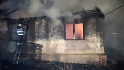 Астраханец пострадал при пожаре двухквартирного дома