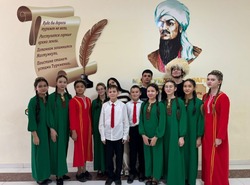 В астраханском школьном музее зазвучали туркменские национальные инструменты