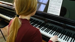 Харабалинская школа искусств получит новые музыкальные инструменты