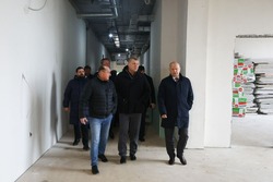 Астраханский губернатор проверил ход строительства детских садов и школ