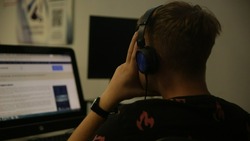  Жители Астрахани назвали скучной работу охранника, бухгалтера и продавца